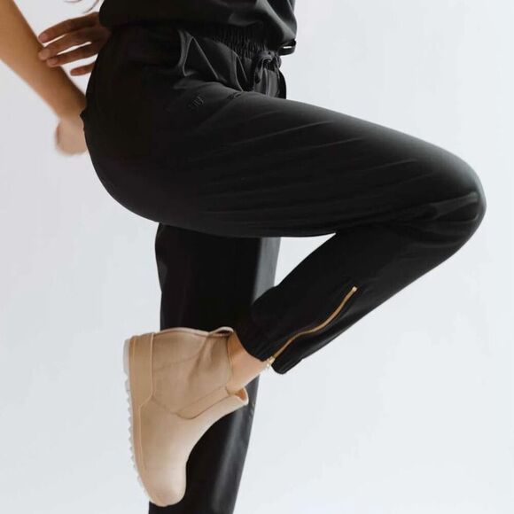 NWOT Albion Cap Sleeve Black Jumpsuit Romper Women's Small - Picture 3 of 16